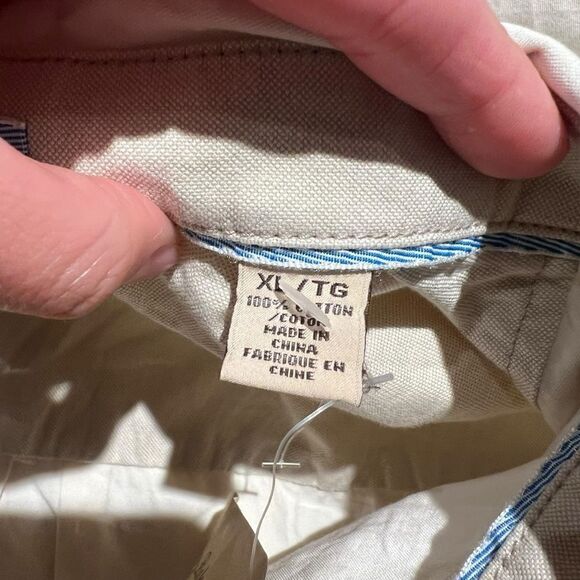 NWT! Tommy Bahama explorer west button up shirt - Picture 4 of 12